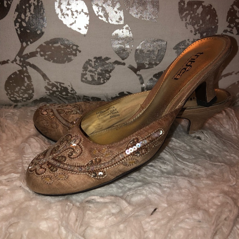 Kenneth Cole Kitten Heels 7M